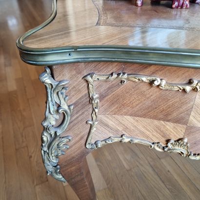 Flat desk

Louis XV style