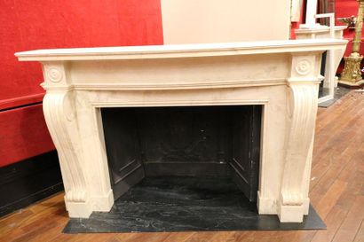Mantel in wood panels and painted medium...
