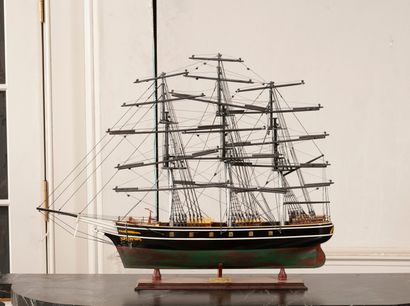 Set of three models of three-masted boats

Height...