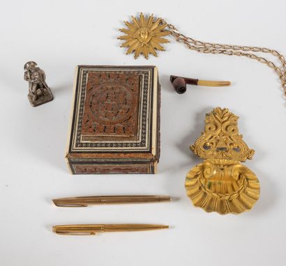 Set of various decorative objects, Napoleon...
