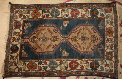 Caucasian carpet

152 x 100 cm.