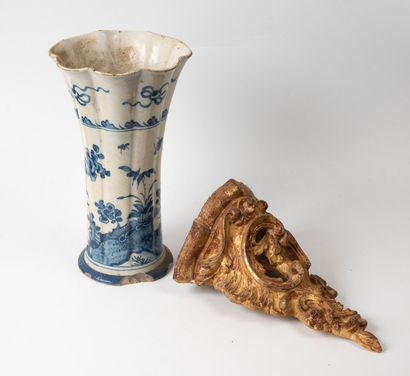 
DELFT




Vase godronné en faïence émaillé...