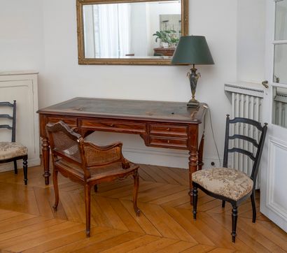 Flat desk with drawers.

Mahogany stained...