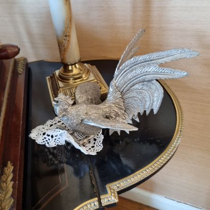 Handle of trinkets