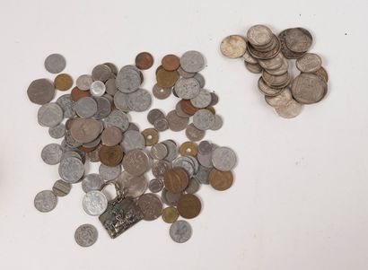 Lot de monnaies en argent
7 x 5F semeuse
8...