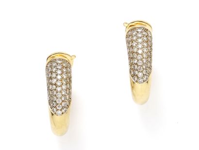 Paire de clips d'oreilles créoles en or 750...