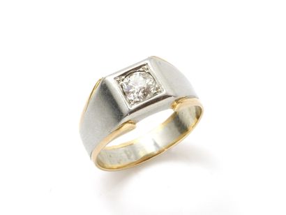 Bague chevalière 2 tons d'or 750 millièmes,...