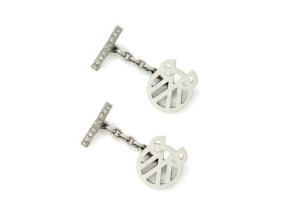 Paire de boutons de manchettes en platine...
