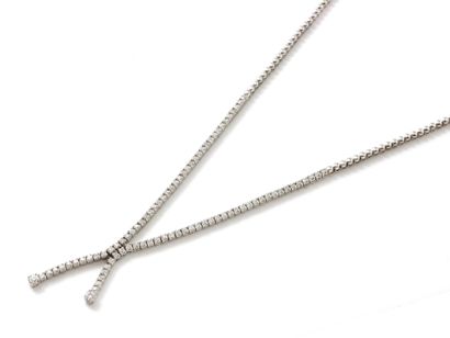 Collier cravate en or gris 750 millièmes,...