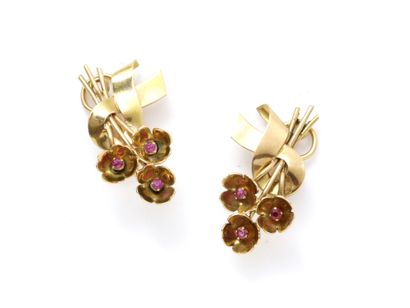 Paire de clips d'oreilles en or 750 millièmes,...