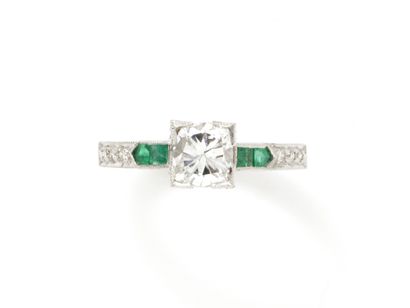 Bague solitaire en or gris 750 millièmes...