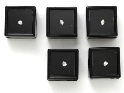 Lot de 5 diamants taille poire et navette...