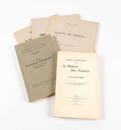 PONCINS (Edmond de). 
Chasses et explorations...