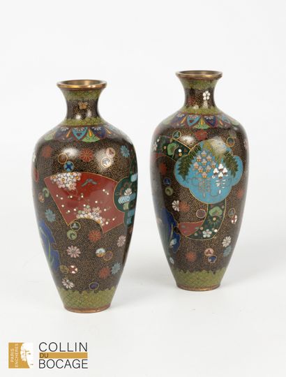 Japan XXth 
A pair of cloisonné enamel vases...