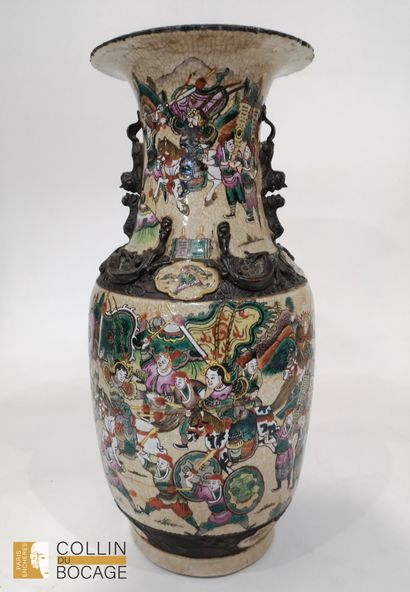 Large vase in Nanjing porcelain