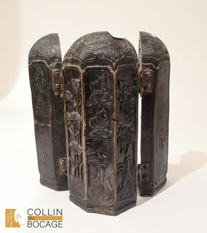 Portable altar, Japan
lard stone
H : 21 cm...