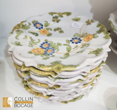 NEVERS
Earthenware service decorated with...
