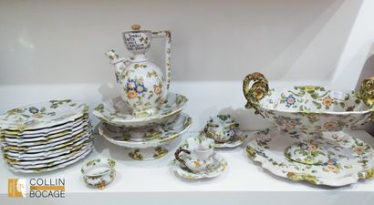NEVERS
Earthenware service decorated with...