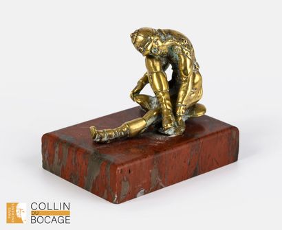 Jokey at rest gilt bronze H:6cm