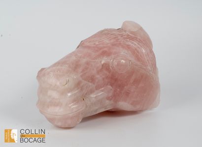 CHINA
Rose quartz horse head
L : 20 cm. Weight:...