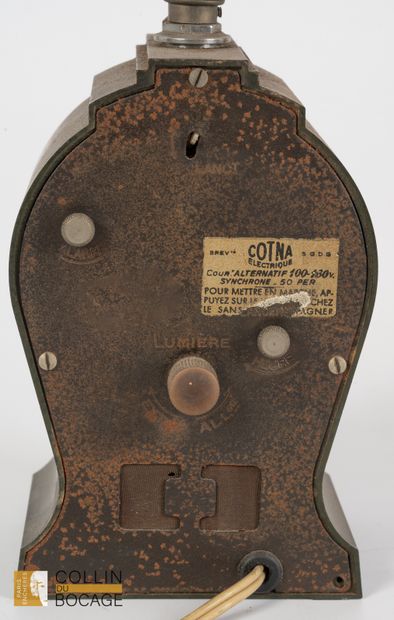 COTNA Pendulum lamp. Circa 40
Dim. Pendulum:...