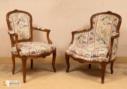 Bergère et fauteuil cabriolet en bois naturel...