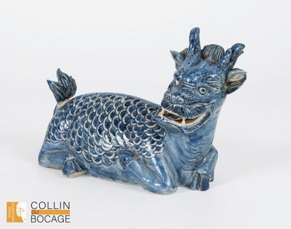 CHINE, XXème siècle. Qilin représenté couché,...