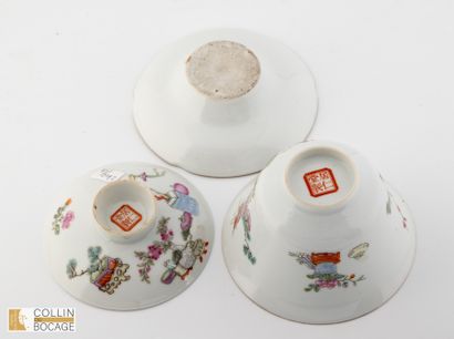 CHINE, XIXème siècle. Bol à thé avec son...