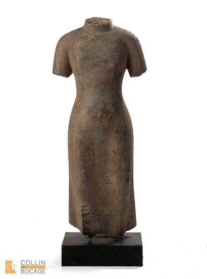 CHINA, 6th century. Sculpture in the round...