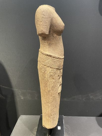 CAMBODIA, 13th century Khmer art and restorations....