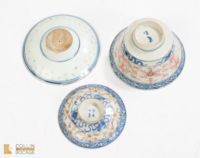 VIETNAM, 19th century. White-blue enameled...