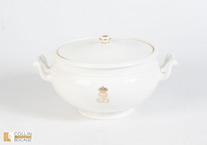 Soupière du service des Officiers du roi...