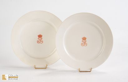 Paire d’assiettes plates du service des Offices...