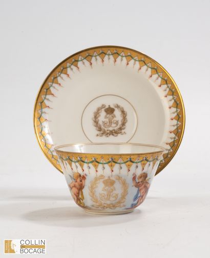 Tasse à thé à décoré d’un ange
Fausses marques...