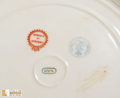 Assiette reprenant le décor du service des...