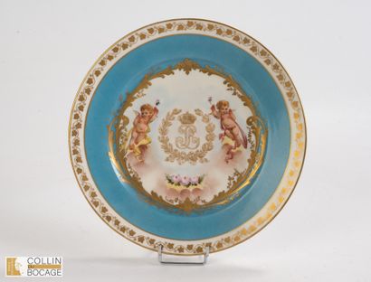 Assiette reprenant le décor du service des...
