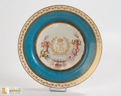 Assiette reprenant le décor du service des...