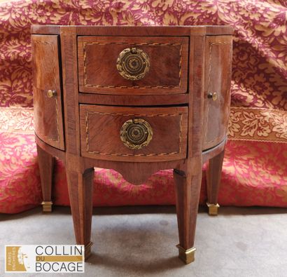 Meuble de maitrise
Commode demi lune Louis...