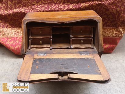 Meuble de maitrise
Secretaire de pente, bois...