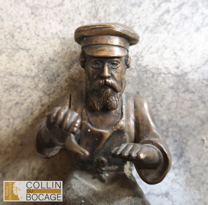 Artisan au travail
bronze
H: 13 CM