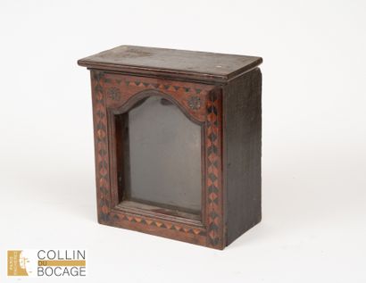 Meuble de maitrise 
Petite vitrine
h :28...