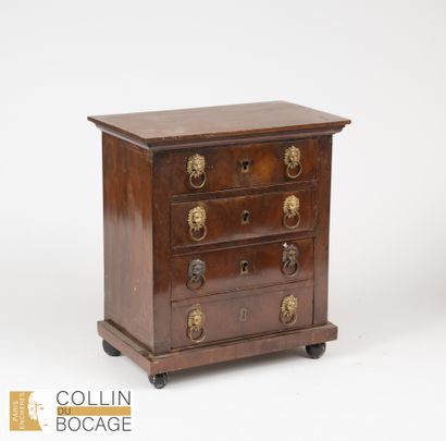 Meuble de maitrise 
Semainier
H: 39 CM