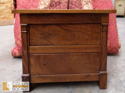 Meuble de maitrise
Commode deux tiroirs directoire
33X28x19...