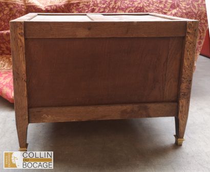 Meuble de maitrise
Commode Louis xvi marquetée
manque...