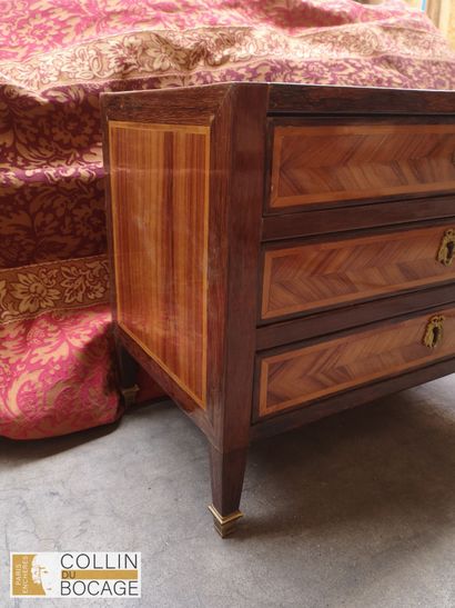 Meuble de maitrise
Commode Louis xvi marquetée
manque...
