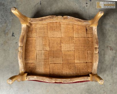 Paire de tabourets en bois sculpté redoré,...