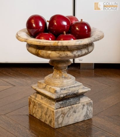 Grande coupe ronde à l’Antique en marbre...