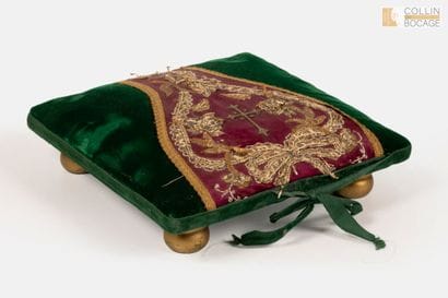 Tabouret de pied en tapisserie