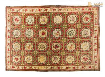 Grand tapis en laine à fond vert rouge et...