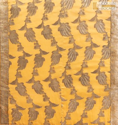 Empire ottoman, c. 1920
Sirma, broderie indo-moghole...